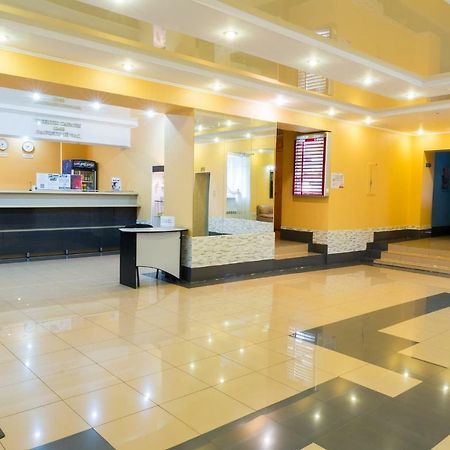 Tourist Hotel Оскемен Екстер'єр фото