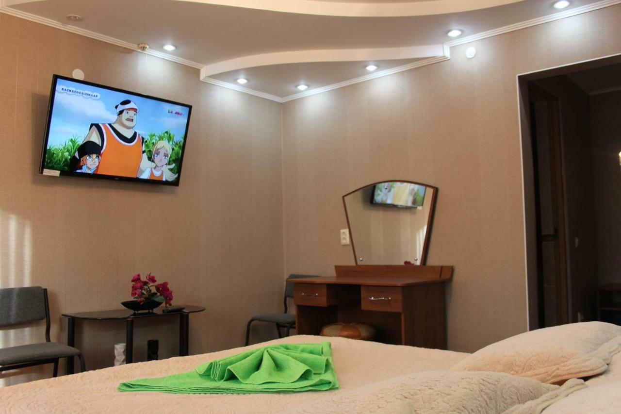 Tourist Hotel Оскемен Екстер'єр фото